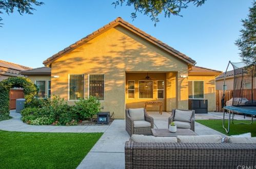 2574 Utah Ave, Fresno CA  93720-3977 exterior