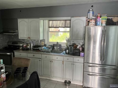 13 King St, Dover NJ  07801-2704 exterior