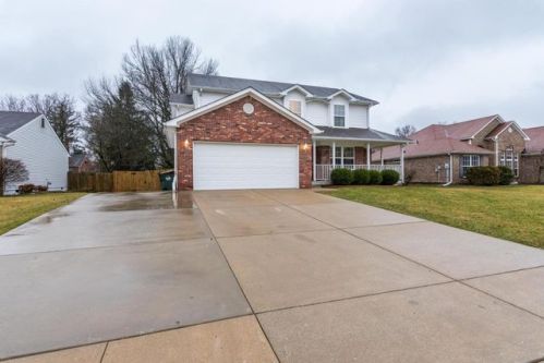10012 Spruce Grove Dr, Louisville, KY 40299-3380