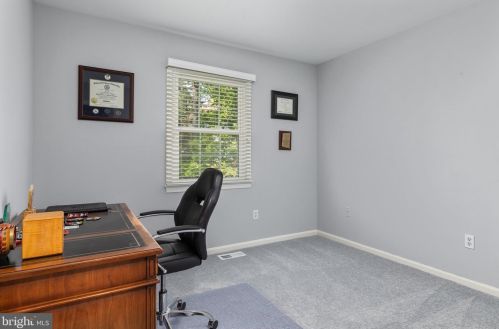 1125 Artic Quill Rd, Herndon VA  20170-3603 exterior