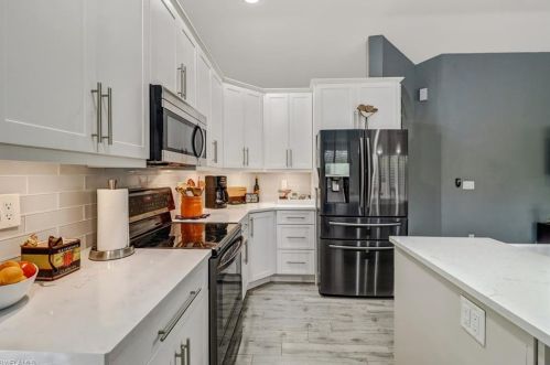 6330 Coachlight Dr, Naples, FL 34116-5450