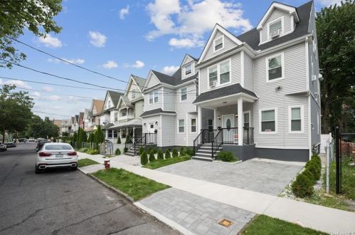 33 8th Ave, Mount Vernon NY  10550-1965 exterior