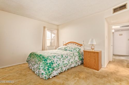 15014 37 Ave, Phoenix AZ 85053-5508 exterior