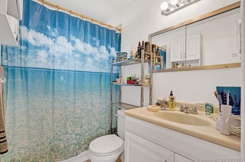 8490 10th St, Hollywood FL  33024-4939 exterior