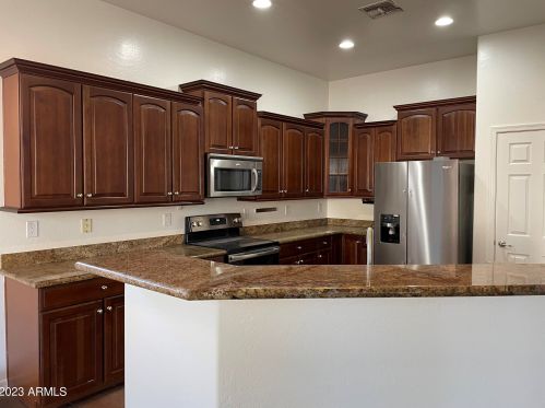 8774 Lane Ave, Glendale AZ  85305-3972 exterior