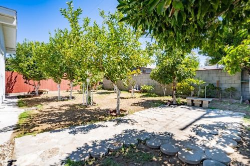 6438 Camellia Ave, North Hollywood CA  91606-2611 exterior