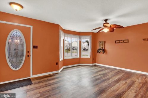 89 Hemlock Dr, Hanover, PA 17331-7540