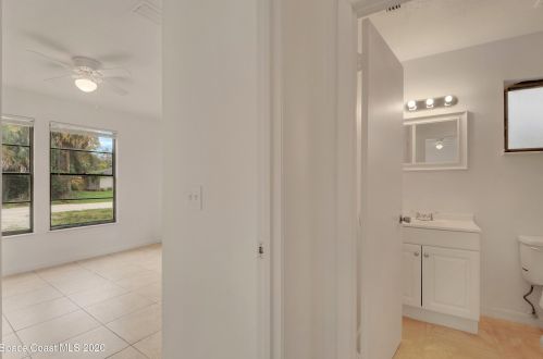 56 45 Ave, Vero Beach FL 32966-2840 exterior