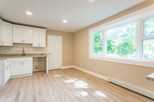 92 Bartlett Rd, Middle Island NY  11953-1811 exterior