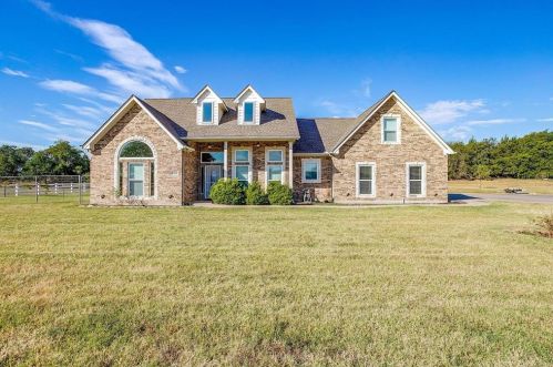 1904 Tanya Ct, Cleburne, TX 76031-8826