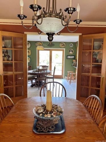 9 Scenic Pond Dr, Warwick NY  10990-2651 exterior