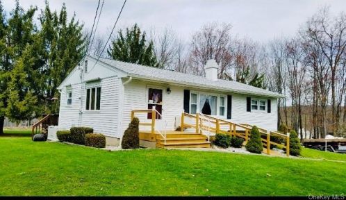 21 Old Timers Rd, Middletown, NY 10940-7357
