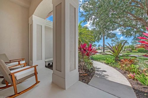 162 Palmetto Dunes Cir, Naples FL  34113-7554 exterior