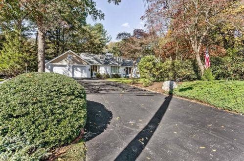311 Middle Rd, Warwick RI  02818-2807 exterior