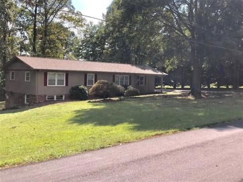 4656 Wilburn Dr, Conover, NC 28613-8520