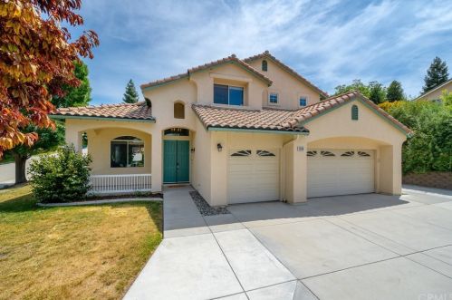 2048 Promontory Pl, Lake Nacimiento, CA 93446-1861
