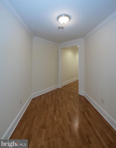 5303 Parkview Dr, Haverford, PA 19041-2018