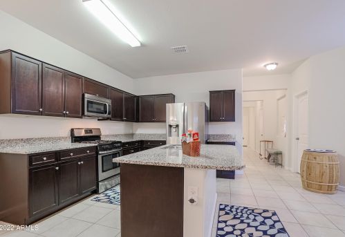 30260 Catalina Dr, Buckeye, AZ 85396-2115
