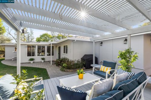 328 Glorietta Blvd, Orinda CA  94563-3204 exterior