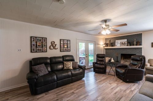 906 Lakewood St, Greenville TX  75401-2144 exterior