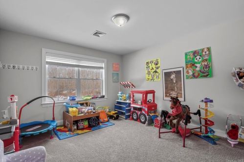 382 Bailey Rd, Montgomery NY  12549-2112 exterior