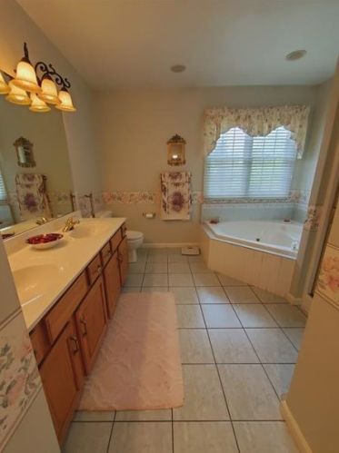 301 Shenandoah Dr, Latrobe PA  15650-2596 exterior