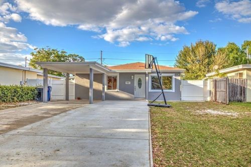 7431 37th Ave, Saint Petersburg, FL 33710-1223