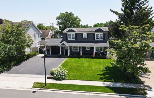 154 Land Ln, Westbury, NY 11590-6247