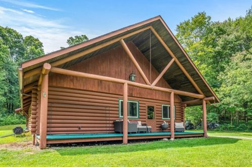 714 Twin Oaks Rd, Polk, PA 16342-4630