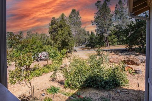 16460 George Way, Grass Valley, CA 95949-7329