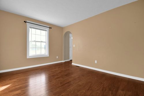 135 Spring Flower Way, Pataskala OH 43062-6997 exterior