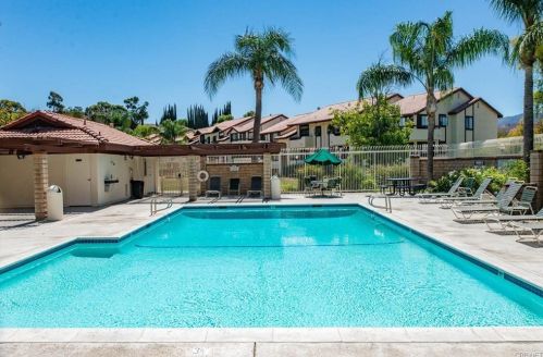 18143 Sundowner Way, Santa Clarita CA  91387-4374 exterior
