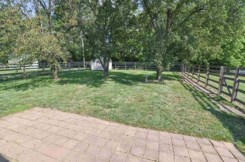 8883 Valley Circle Dr, Florence KY  41042-9523 exterior