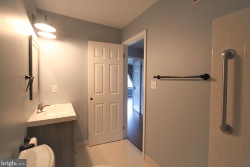 118 Shoal Creek Dr, Blue Bell PA  19422-3250 exterior