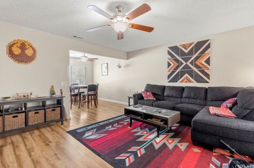 13032 Newhope St, Garden Grove CA  92843-1415 exterior