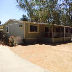 5408 Estate Pl, Weldon, CA 93283-9549