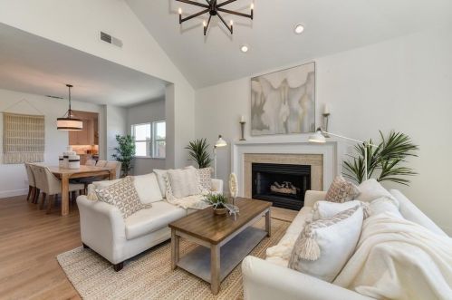 1535 Barcelona Dr, Folsom CA  95762-7212 exterior