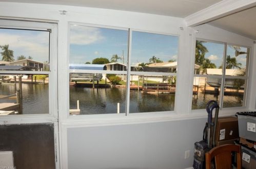 30 Emily Ln, Fort Myers Beach FL  33931-2933 exterior