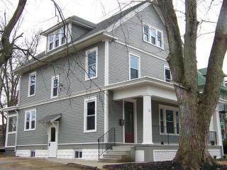 21 Woodland Ave, Delaware, OH 43015-1726