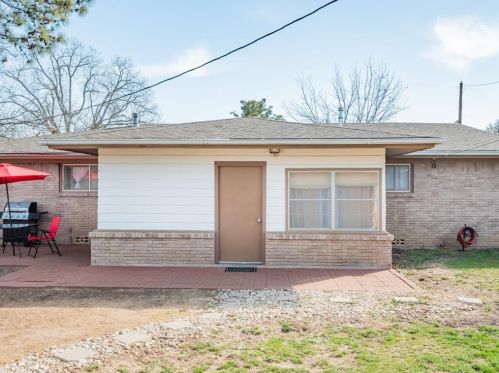 1998 Crestridge St, Stephenville TX  76401-2009 exterior