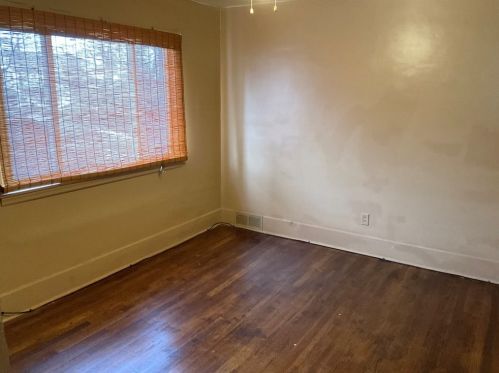 1806 Powers St, Mckeesport PA  15132-5149 exterior