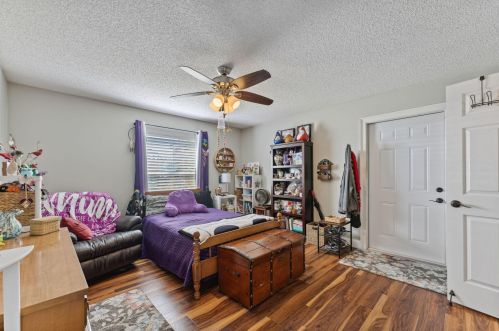 866 Abingdon Ave, Fort Pierce FL  34953-2861 exterior
