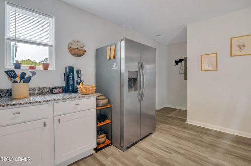 23 Island Breeze Ln, Beaufort SC  29907-1679 exterior