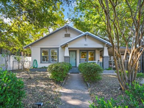 1903 Canterbury St, Austin TX  78702-5506 exterior