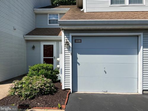 508 Cedar Hollow Dr, Yardley, PA 19067-6356