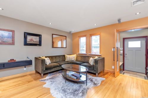 53 Webster St, Floral Park NY  11001-3609 exterior