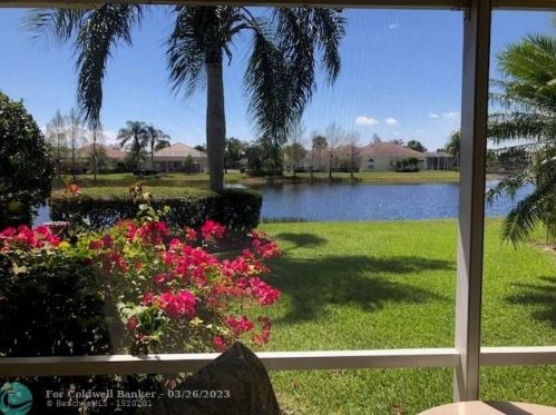 10676 Hartwick Dr, Fort Pierce FL  34987-1923 exterior