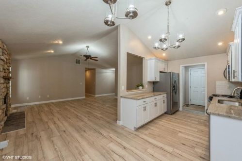 1404 Bartz Rd, Valpo IN  46383-6951 exterior