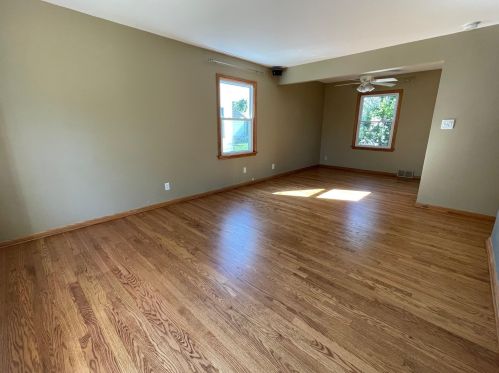 191 90th St, Milwaukee, WI 53226-4509