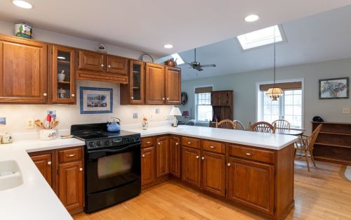 34 Atherton Ln, Amherst NH  03031-3066 exterior